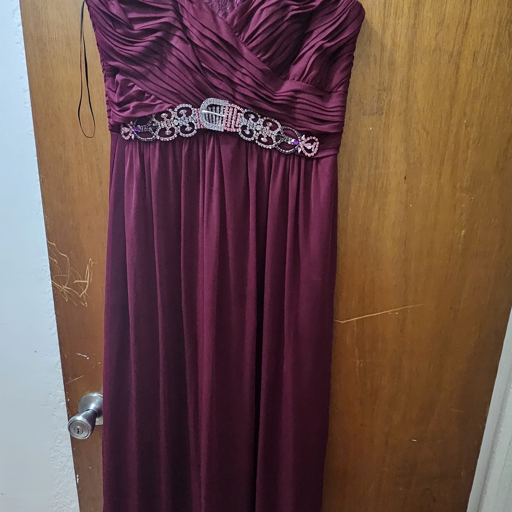 Signature by Sangria Lace and Pleated Plum Dress - Picture 4 of 5
